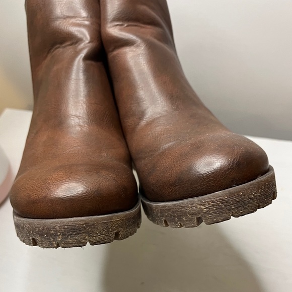 Korks by Kork-Ease Heeled Lug Sole Chelsea Boot Sz 7.5 - Picture 6 of 9